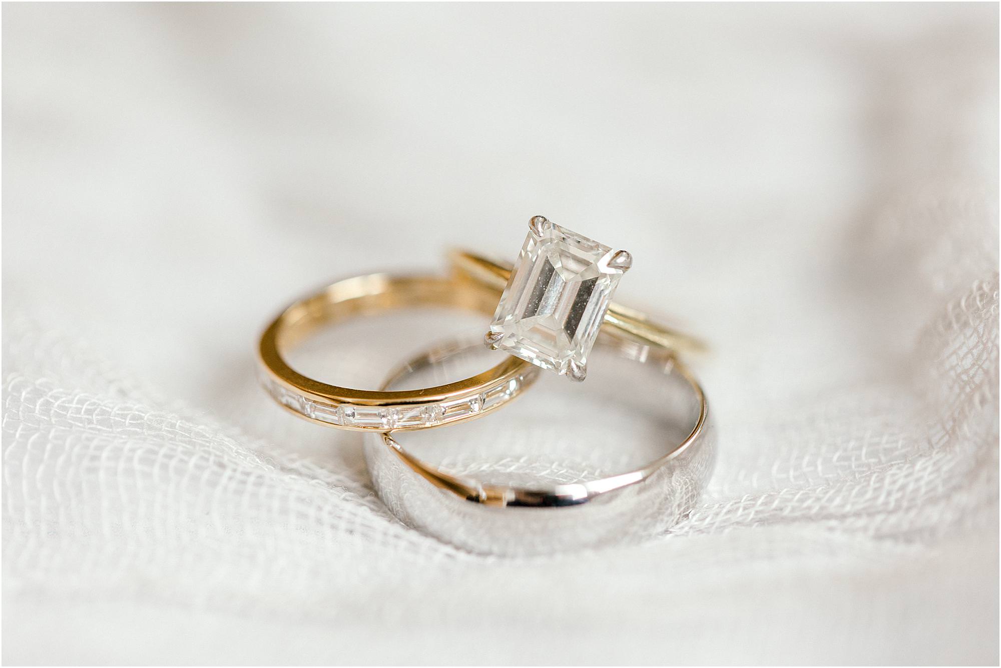 modern wedding ring set